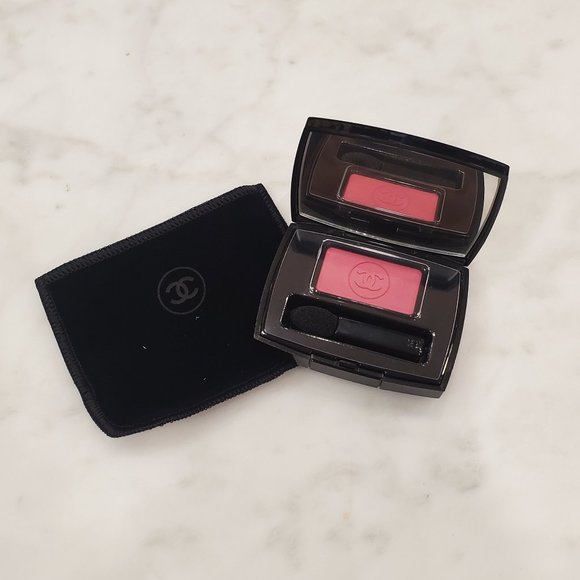 CHANEL Other - NIB! CHANEL Ombre Essentielle Eyeshadow